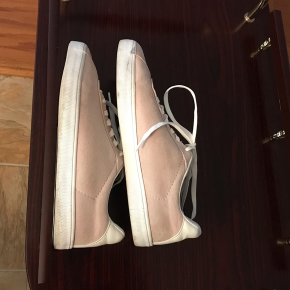 Nice Pink Suede H&M Sneakers! - Picture 3 of 9